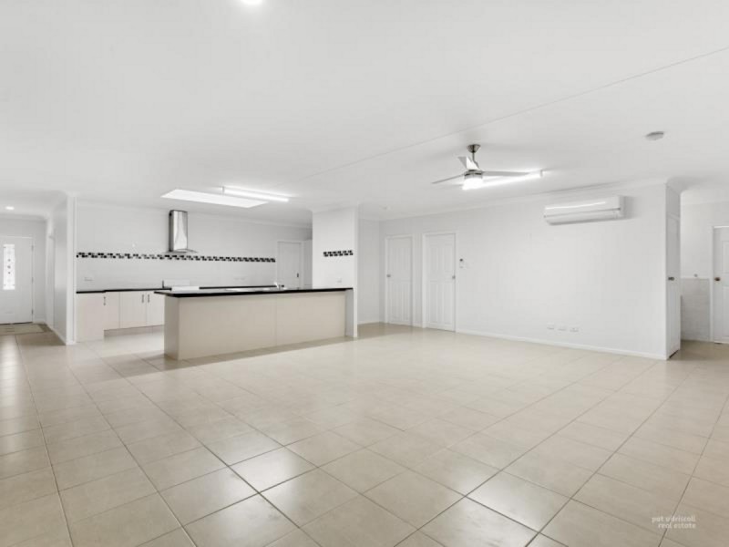 7 Stenlake Avenue, Kawana QLD 4701