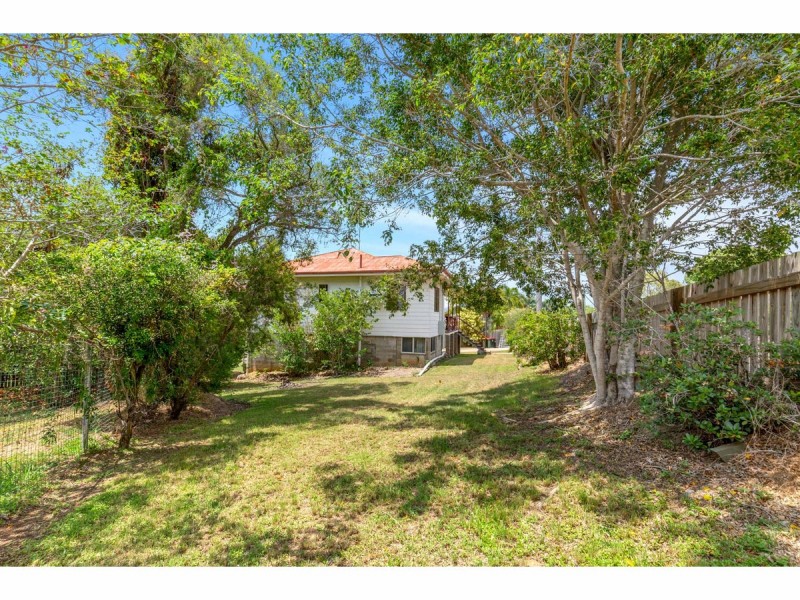 6 Dobbs Street, The Range QLD 4700
