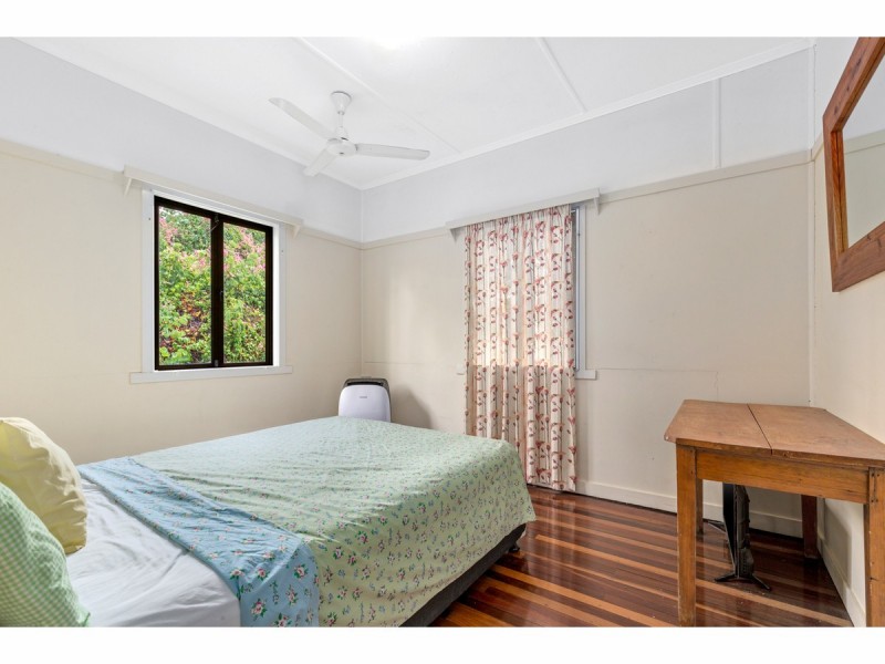 6 Dobbs Street, The Range QLD 4700