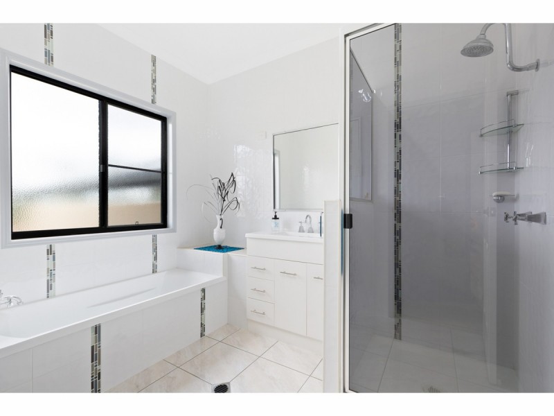 33 Clifton Street, Gracemere QLD 4702