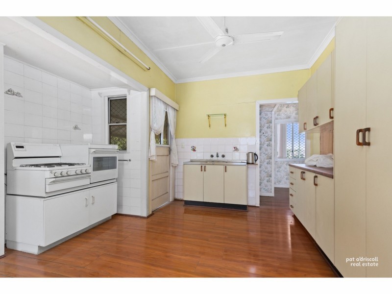 72 Knight Street, Park Avenue QLD 4701