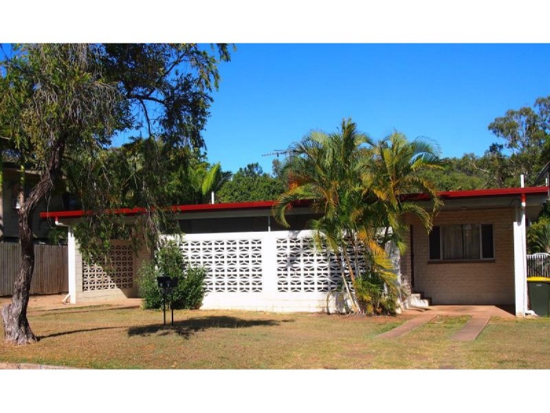2/218 Horton Street, Koongal QLD 4701