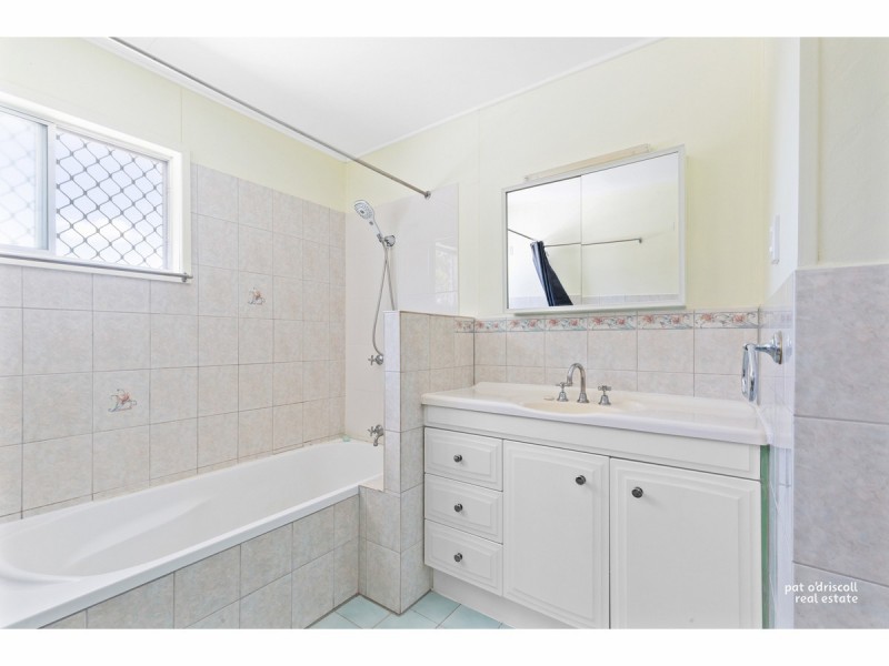 37 Charles Street, Berserker QLD 4701