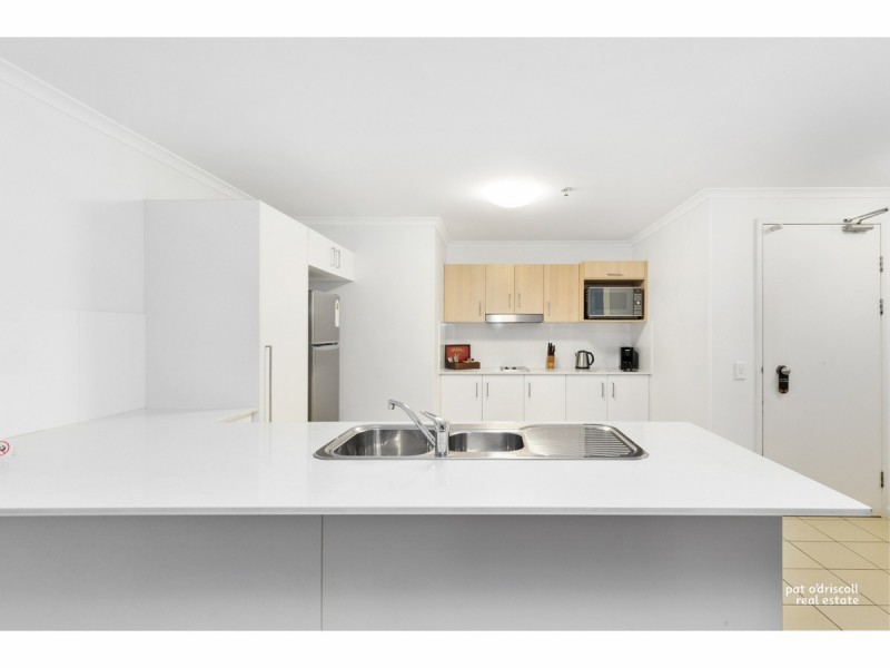 204/102-108 Victoria Parade, Rockhampton City QLD 4700