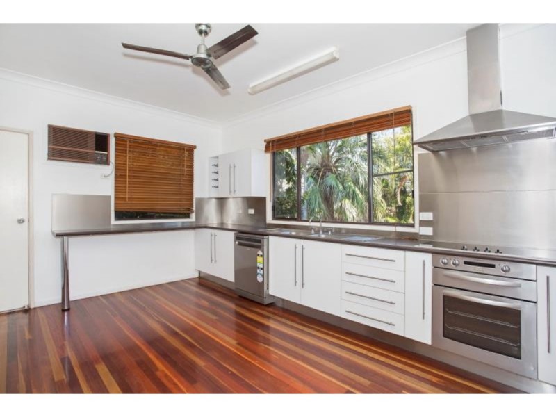 183 Denham Street, The Range QLD 4700