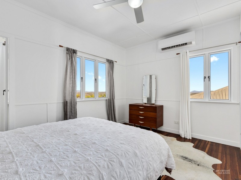 16 Bowen Terrace, The Range QLD 4700