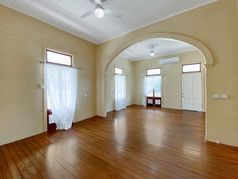 52 Davis Street, The Range QLD 4700