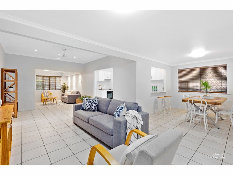 8 Beaconsfield Terrace, The Range QLD 4700