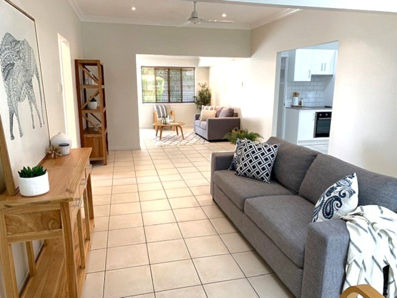 8 Beaconsfield Terrace, The Range QLD 4700