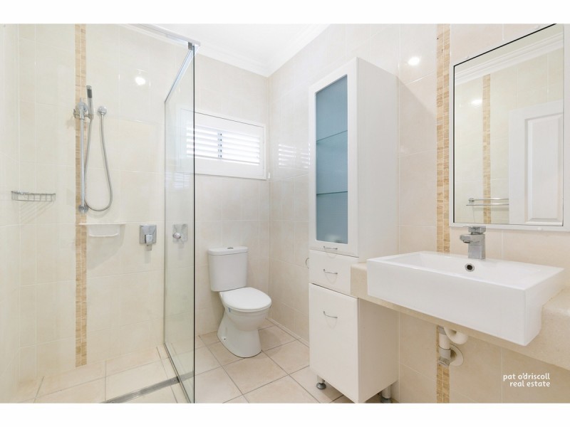 8 Beaconsfield Terrace, The Range QLD 4700