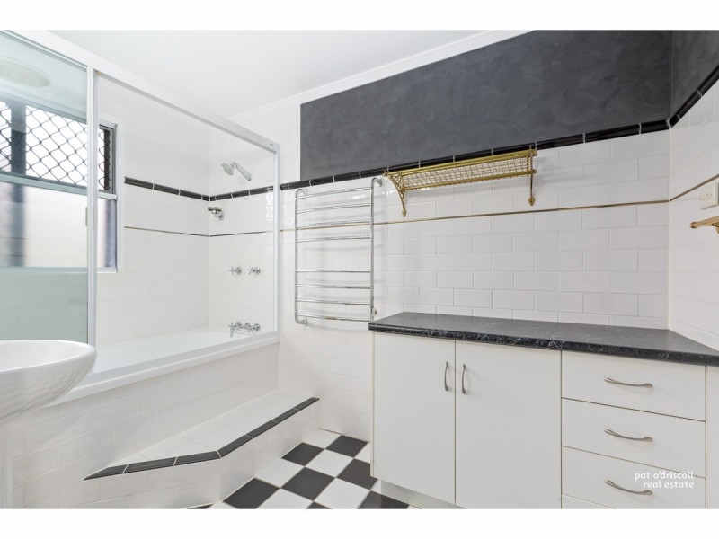 24 Jessie Street, The Range QLD 4700