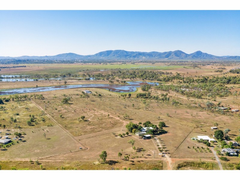 734 Gavial Gracemere Road, Gracemere QLD 4702