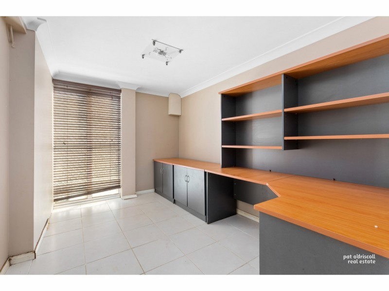 13 Pennycuick Street, The Range QLD 4700