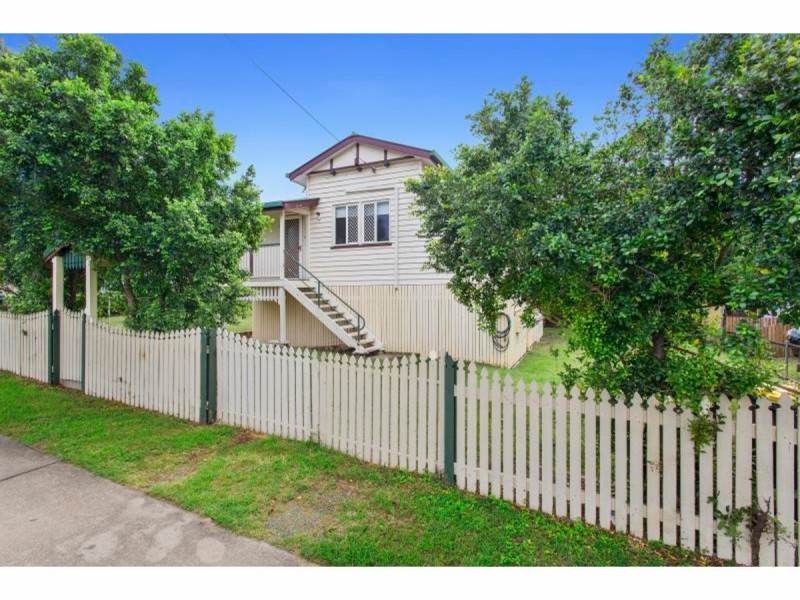 8 Spencer Street, The Range QLD 4700