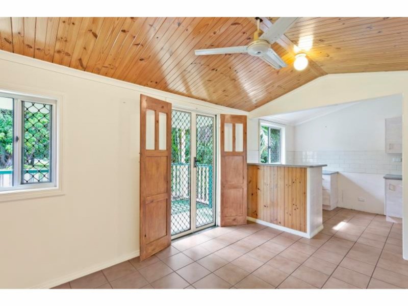 8 Spencer Street, The Range QLD 4700