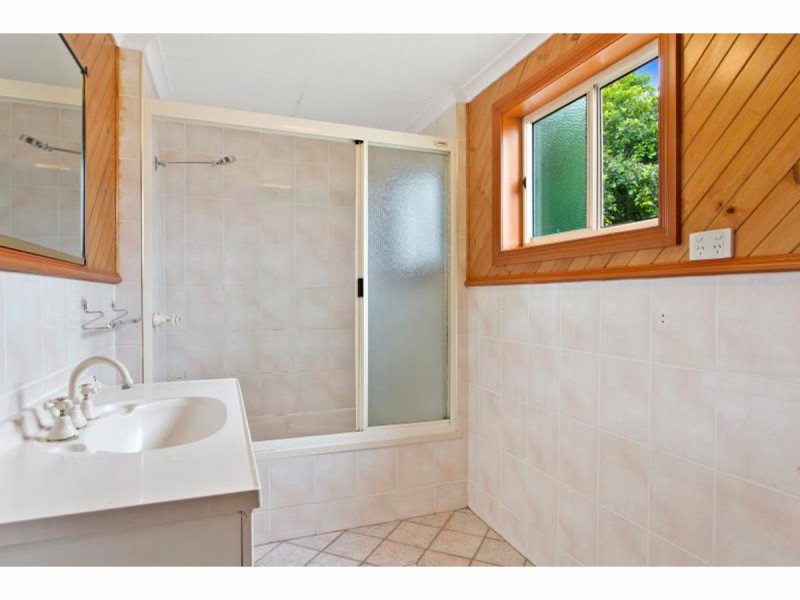 8 Spencer Street, The Range QLD 4700