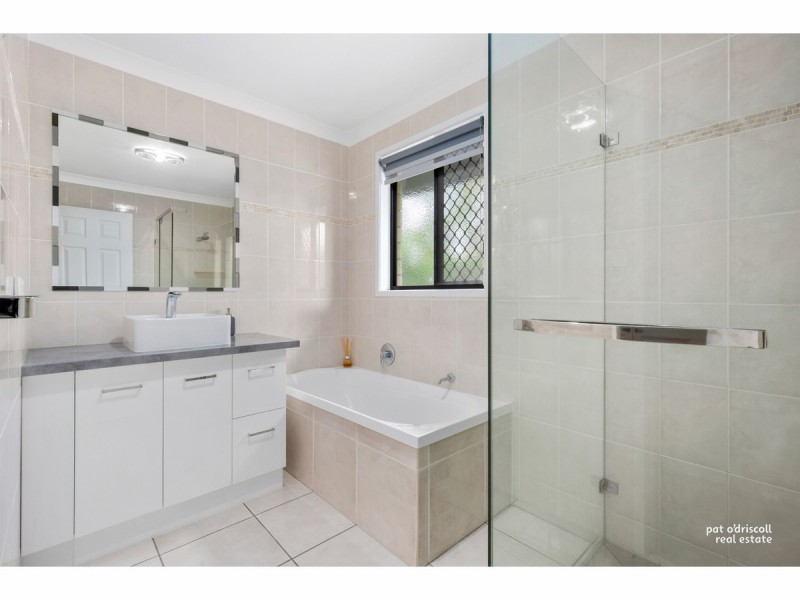 6 Connemara Drive, Kawana QLD 4701