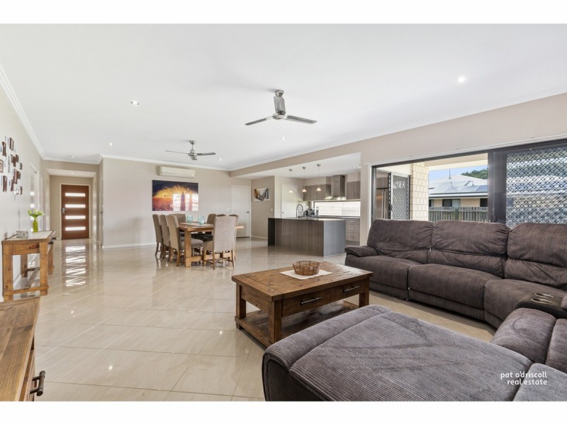 7 Riviera Way, Mulambin QLD 4703