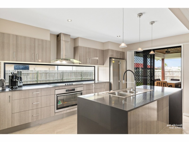 7 Riviera Way, Mulambin QLD 4703