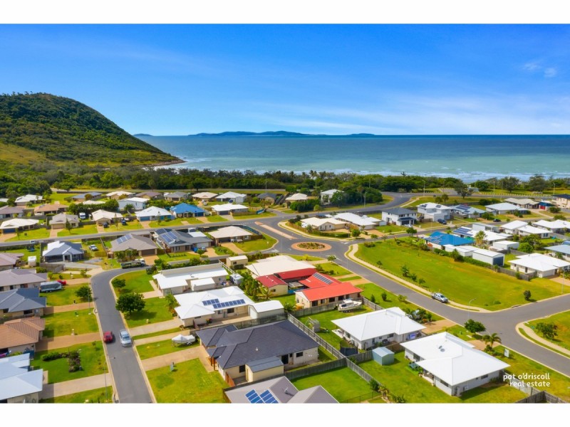 7 Riviera Way, Mulambin QLD 4703
