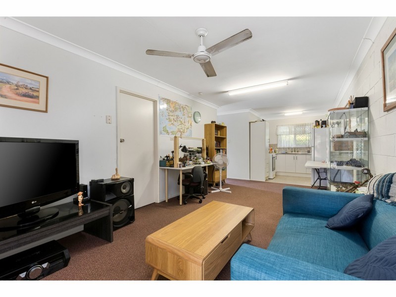 32 Symons Street, Park Avenue QLD 4701