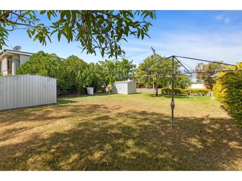 32 Symons Street, Park Avenue QLD 4701