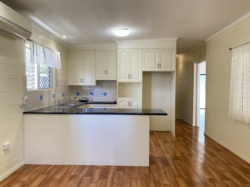 2/269 Grubb Street, Koongal QLD 4701