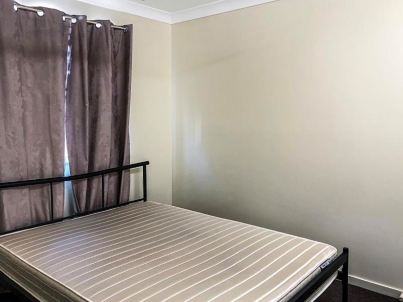 2/48 Denning Street, Park Avenue QLD 4701