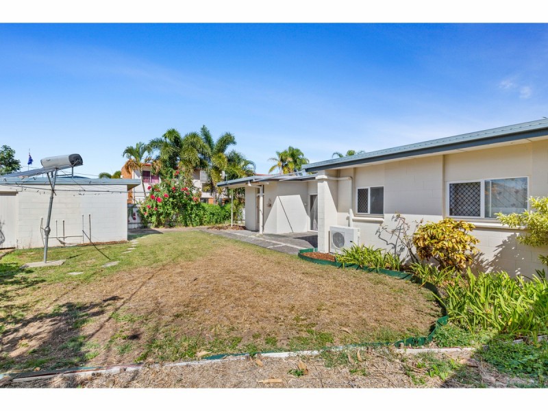 4 Rodger Street, Park Avenue QLD 4701