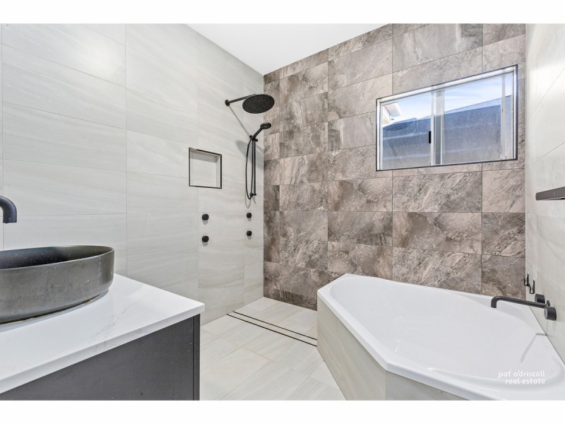 182 Grimley Street, Koongal QLD 4701