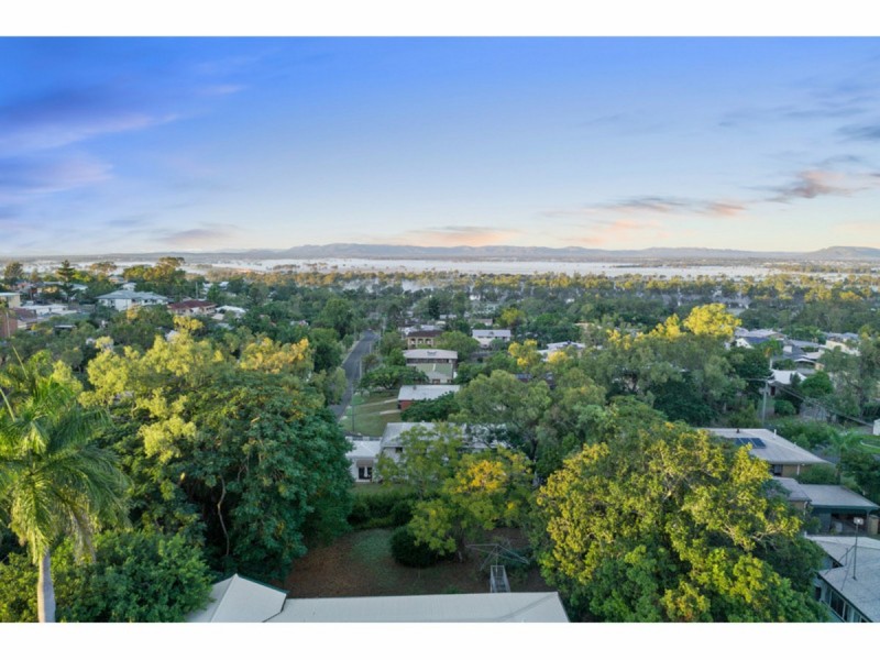 79 Brecknell Street, The Range QLD 4700