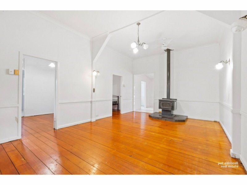 131 Berserker Street, Berserker QLD 4701