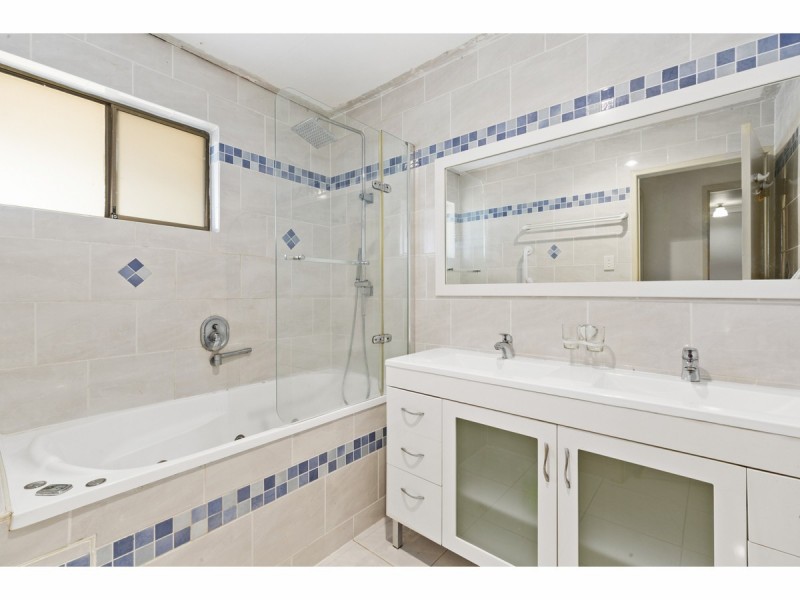 21 Colliver Road, Alton Downs QLD 4702