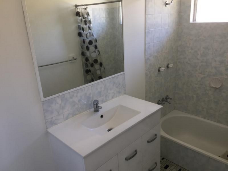 4/48 Denning Street, Park Avenue QLD 4701