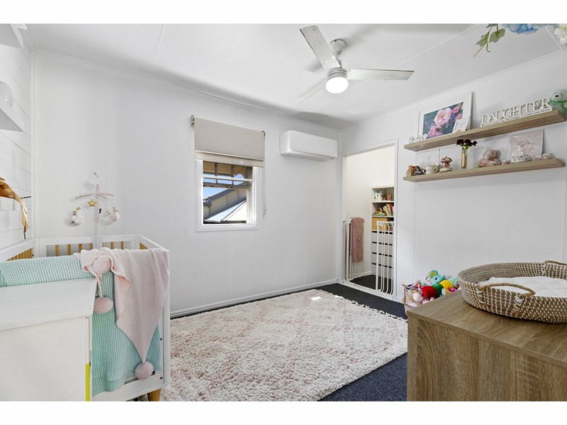 6 Francis Street, Depot Hill QLD 4700