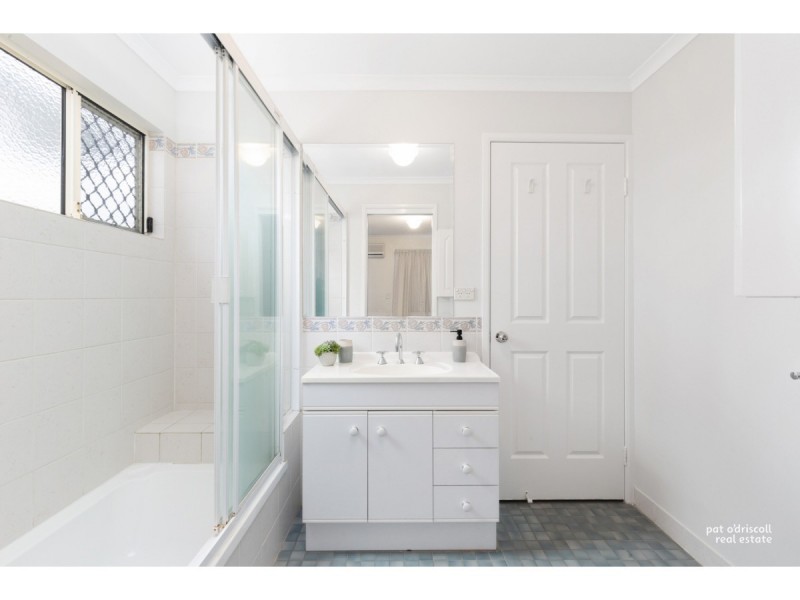 2/113 Caroline Street, Allenstown QLD 4700