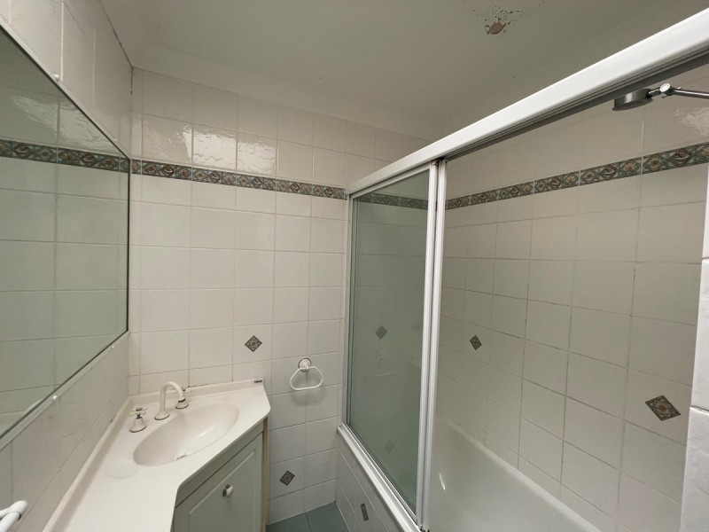 2/295 Bloxsom Street, Frenchville QLD 4701