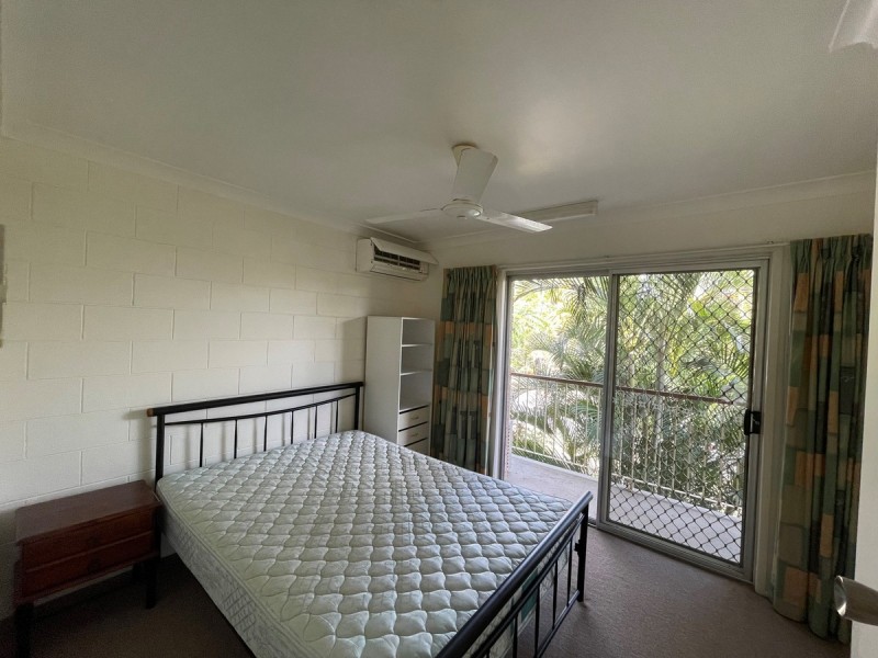2/295 Bloxsom Street, Frenchville QLD 4701