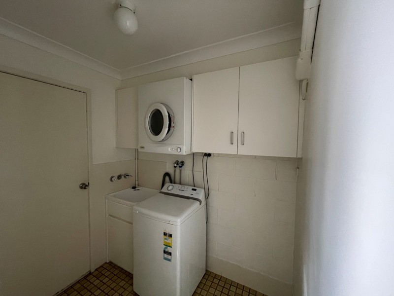 2/295 Bloxsom Street, Frenchville QLD 4701