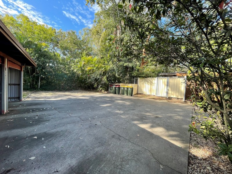 2/295 Bloxsom Street, Frenchville QLD 4701