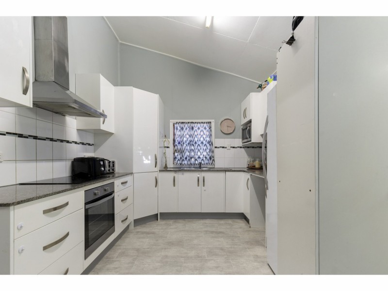 313 Bolsover Street, Depot Hill QLD 4700