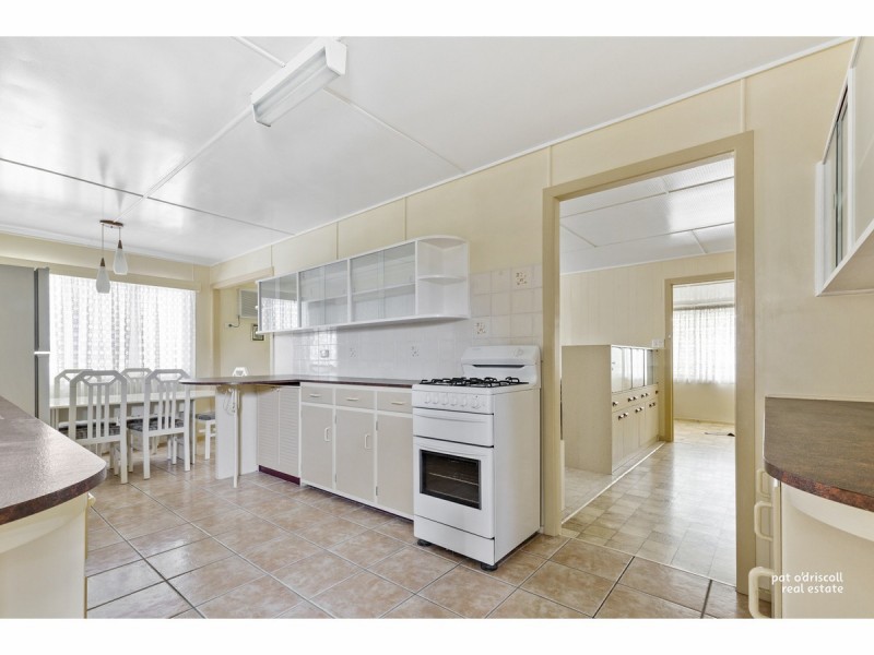 222 Richardson Road, Park Avenue QLD 4701