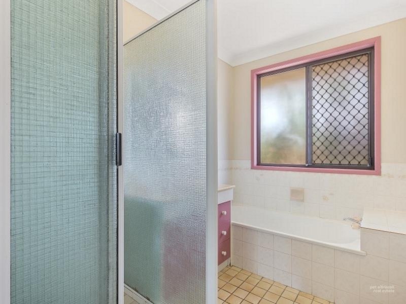 10 Hinton Street, Koongal QLD 4701