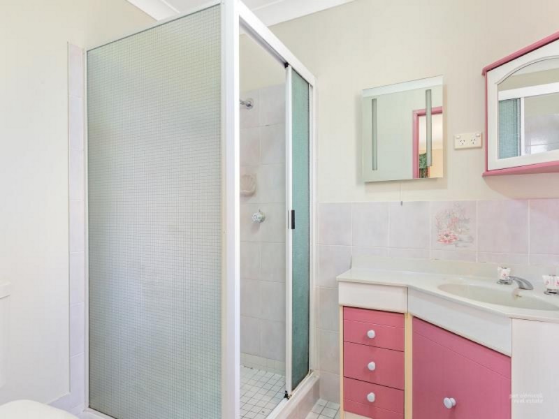 10 Hinton Street, Koongal QLD 4701