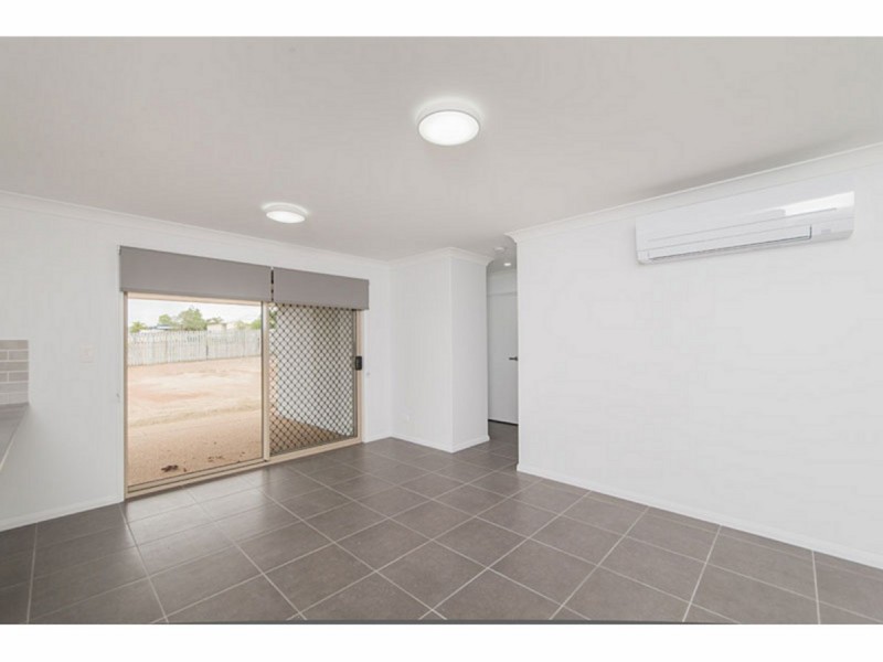 8 Taramoore Road, Gracemere QLD 4702