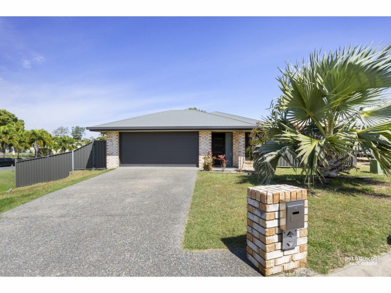 2/249 Mason Street, Koongal QLD 4701