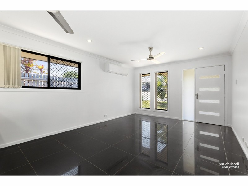 2/249 Mason Street, Koongal QLD 4701
