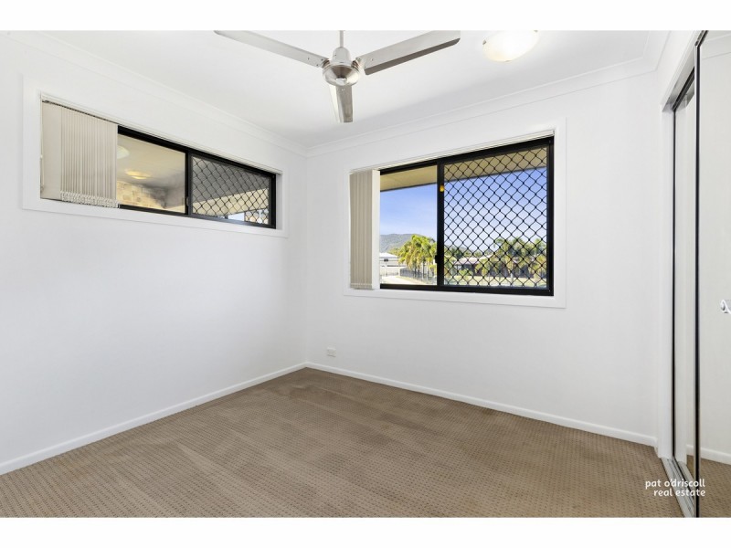 2/249 Mason Street, Koongal QLD 4701
