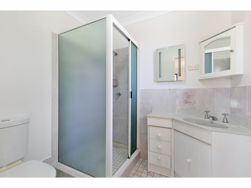 10 Hinton Street, Koongal QLD 4701