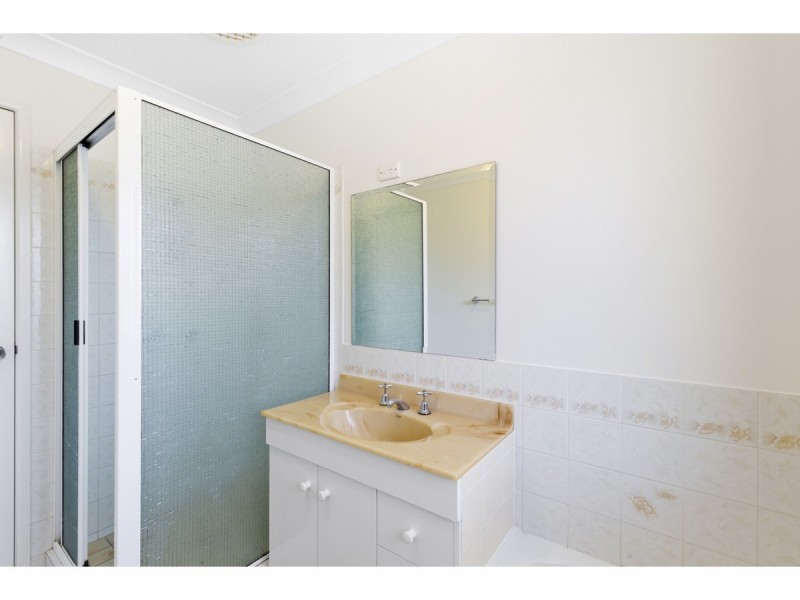 10 Hinton Street, Koongal QLD 4701